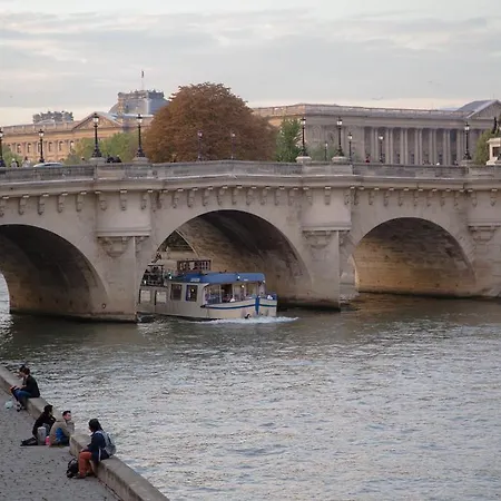 Augustins I - Seine, Notre-dame Parigi